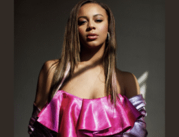 Nia Sioux